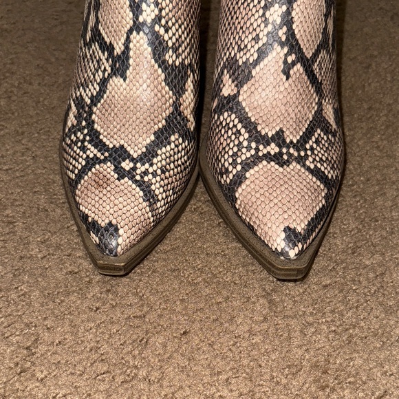 Vince Camuto Gigietta Snakeskin Ankle Boots - Picture 4 of 7